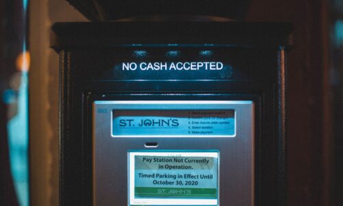 クレジットカード 学生に関連する写真