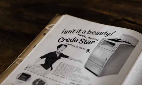 an old advertisement for a crede star refrigerator