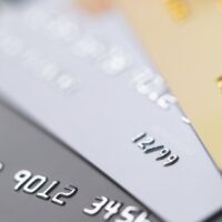 クレジットカードを複数比較して選ぶイメージ