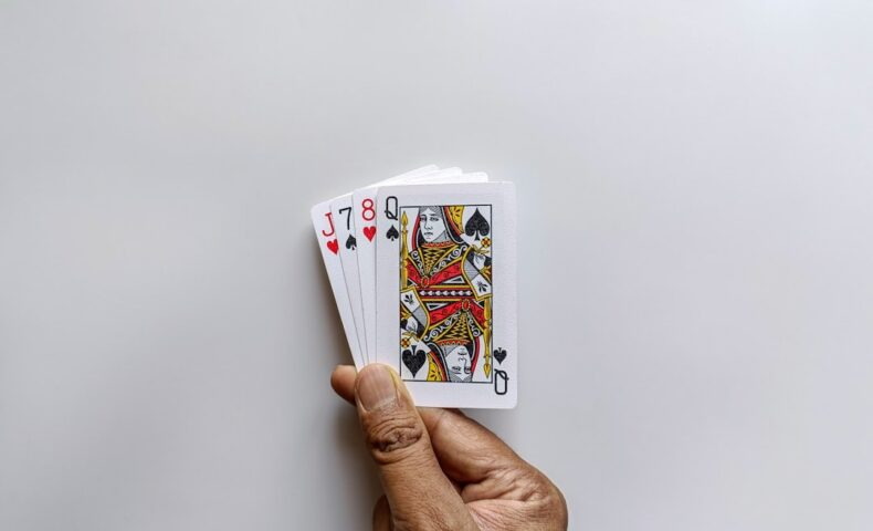 デザイン が かっこいい クレジットカードに関連する写真 | おすすめ