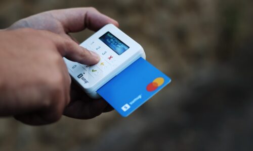 クレジットカード 何枚 持つべきについての画像